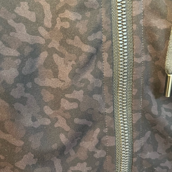 CRZ YOGA women’s brushed full zip hoodie jacket, with zip pockets. Size S. EUC - Picture 10 of 11